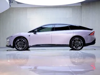 Xpeng P7+ 2025 купить из Китая, цена 4 562 000 ₽ — Suifenhe Auto