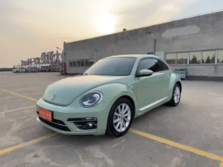 Volkswagen Beetle 2018 купить из Китая, цена 1 678 000 ₽ — Suifenhe Auto