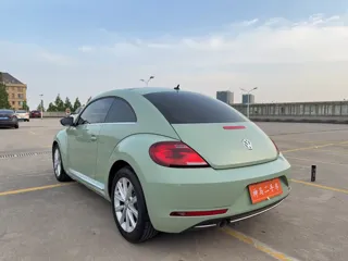 Volkswagen Beetle 2018 купить из Китая, цена 1 678 000 ₽ — Suifenhe Auto