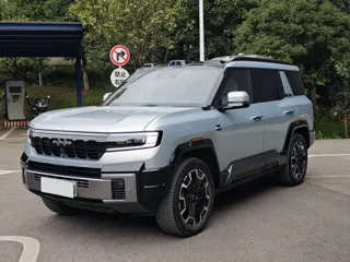 Fangchengbao Bao 8 2025 купить из Китая, цена 9 789 000 ₽ — Suifenhe Auto