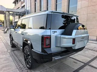 Fangchengbao Bao 8 2024 купить из Китая, цена 9 040 000 ₽ — Suifenhe Auto