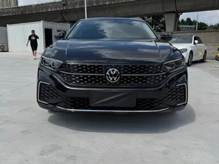 Volkswagen Passat 2025 купить из Китая, цена 3 858 000 ₽ — Suifenhe Auto