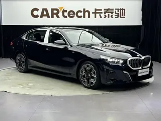 BMW 5-Series 2025 купить из Китая, цена 7 615 000 ₽ — Suifenhe Auto