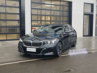 BMW 5-Series 2025 купить из Китая, цена 7 405 000 ₽ — Suifenhe Auto