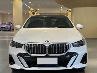 BMW 5-Series 2024 купить из Китая, цена 5 032 000 ₽ — Suifenhe Auto