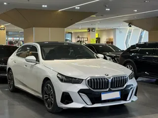BMW 5-Series 2024 купить из Китая, цена 5 032 000 ₽ — Suifenhe Auto
