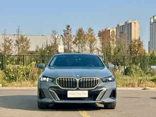 BMW 5-Series 2024 купить из Китая, цена 6 337 000 ₽ — Suifenhe Auto