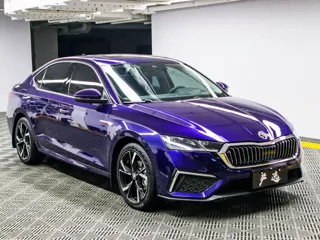Skoda Octavia 2023 купить из Китая, цена 2 013 000 ₽ — Suifenhe Auto