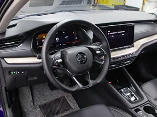 Skoda Octavia 2023 купить из Китая, цена 2 013 000 ₽ — Suifenhe Auto