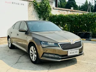 Skoda Superb 2021 купить из Китая, цена 1 438 000 ₽ — Suifenhe Auto