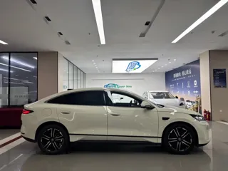 BYD Qin 2025 купить из Китая, цена 3 311 000 ₽ — Suifenhe Auto