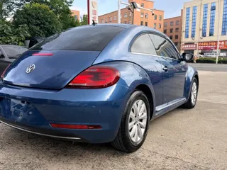 Volkswagen Beetle 2018 купить из Китая, цена 1 574 000 ₽ — Suifenhe Auto