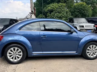 Volkswagen Beetle 2018 купить из Китая, цена 1 574 000 ₽ — Suifenhe Auto