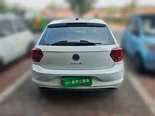 Volkswagen Polo 2023 купить из Китая, цена 1 366 000 ₽ — Suifenhe Auto
