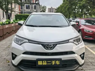 Toyota RAV4 2019 купить из Китая, цена 2 126 000 ₽ — Suifenhe Auto