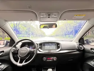 Kia Stonic 2023 купить из Китая, цена 1 522 000 ₽ — Suifenhe Auto