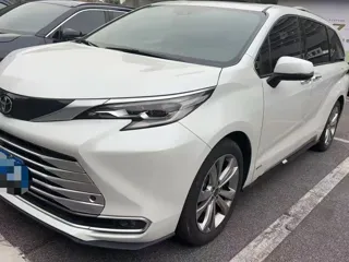 Toyota SIENNA 2024 купить из Китая, цена 8 057 000 ₽ — Suifenhe Auto