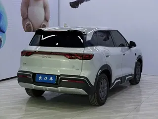 BYD Yuan UP 2025 купить из Китая, цена 2 313 000 ₽ — Suifenhe Auto