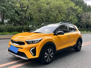 Kia Stonic 2022 купить из Китая, цена 1 444 000 ₽ — Suifenhe Auto