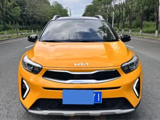 Kia Stonic 2022 купить из Китая, цена 1 444 000 ₽ — Suifenhe Auto