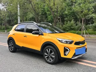 Kia Stonic 2022 купить из Китая, цена 1 444 000 ₽ — Suifenhe Auto