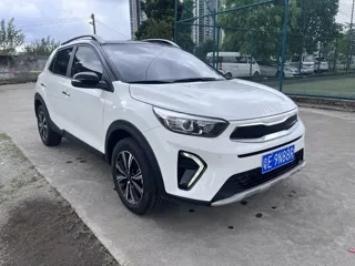 Kia Stonic 2024 купить из Китая, цена 1 602 000 ₽ — Suifenhe Auto