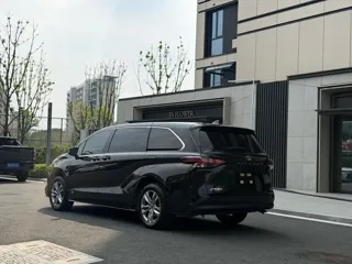 Toyota SIENNA 2025 купить из Китая, цена 7 139 000 ₽ — Suifenhe Auto