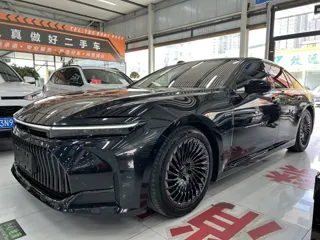 Toyota Crown 2025 купить из Китая, цена 8 821 000 ₽ — Suifenhe Auto