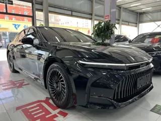 Toyota Crown 2025 купить из Китая, цена 8 821 000 ₽ — Suifenhe Auto