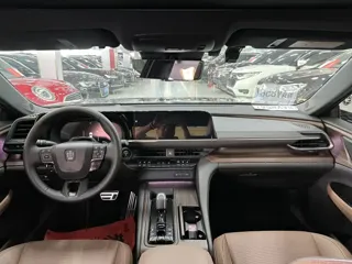 Toyota Crown 2025 купить из Китая, цена 8 821 000 ₽ — Suifenhe Auto
