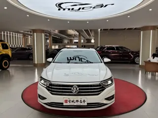 Volkswagen Sagitar 2021 купить из Китая, цена 1 420 000 ₽ — Suifenhe Auto