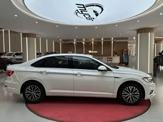 Volkswagen Sagitar 2021 купить из Китая, цена 1 420 000 ₽ — Suifenhe Auto