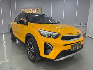 Kia Stonic 2023 купить из Китая, цена 1 496 000 ₽ — Suifenhe Auto