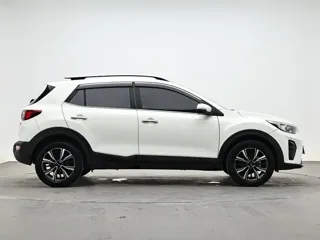 Kia Stonic 2020 купить из Китая, цена 1 287 000 ₽ — Suifenhe Auto