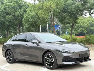 Roewe D7 2024 купить из Китая, цена 2 587 000 ₽ — Suifenhe Auto