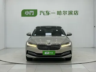 Skoda Superb 2022 купить из Китая, цена 2 081 000 ₽ — Suifenhe Auto