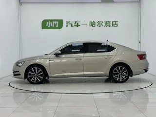Skoda Superb 2022 купить из Китая, цена 2 081 000 ₽ — Suifenhe Auto