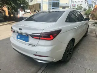 Ford Escort 2021 купить из Китая, цена 1 339 000 ₽ — Suifenhe Auto