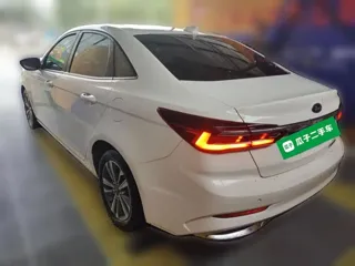 Ford Escort 2022 купить из Китая, цена 1 152 000 ₽ — Suifenhe Auto