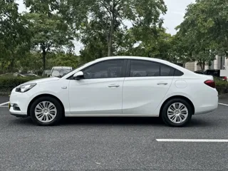 Buick Excelle 2019 купить из Китая, цена 1 023 000 ₽ — Suifenhe Auto