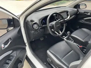 Kia Stonic 2023 купить из Китая, цена 1 395 000 ₽ — Suifenhe Auto