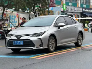 Toyota Corolla 2023 купить из Китая, цена 1 270 000 ₽ — Suifenhe Auto