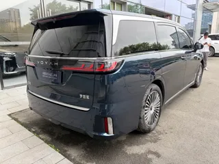 Voyah Dreamer 2025 купить из Китая, цена 6 762 000 ₽ — Suifenhe Auto