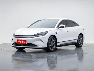 BYD Qin 2025 купить из Китая, цена 3 111 000 ₽ — Suifenhe Auto