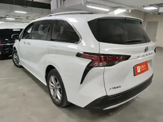 Toyota SIENNA 2025 купить из Китая, цена 7 521 000 ₽ — Suifenhe Auto