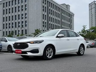 Ford Escort 2022 купить из Китая, цена 945 000 ₽ — Suifenhe Auto