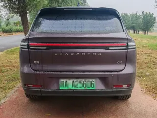 Leapmotor C10 2025 купить из Китая, цена 3 737 000 ₽ — Suifenhe Auto