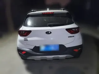 Kia Stonic 2020 купить из Китая, цена 1 210 000 ₽ — Suifenhe Auto