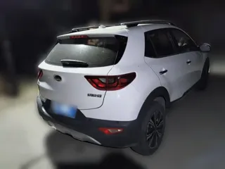 Kia Stonic 2020 купить из Китая, цена 1 210 000 ₽ — Suifenhe Auto