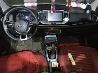 Kia Stonic 2020 купить из Китая, цена 1 210 000 ₽ — Suifenhe Auto